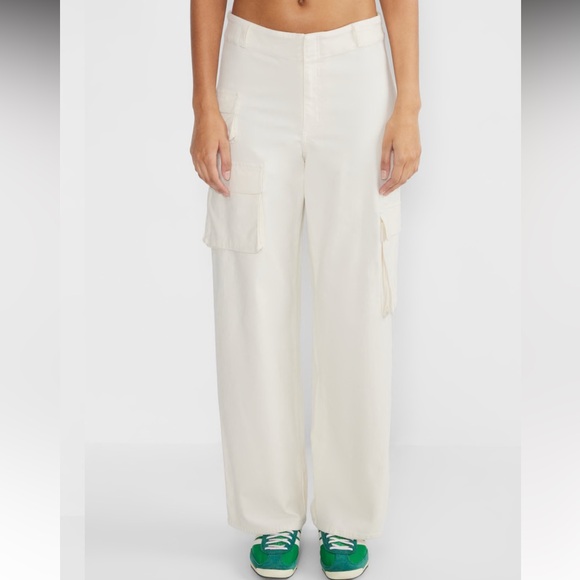 NWT Aritzia Cargo Pants White Birch - Picture 4 of 11